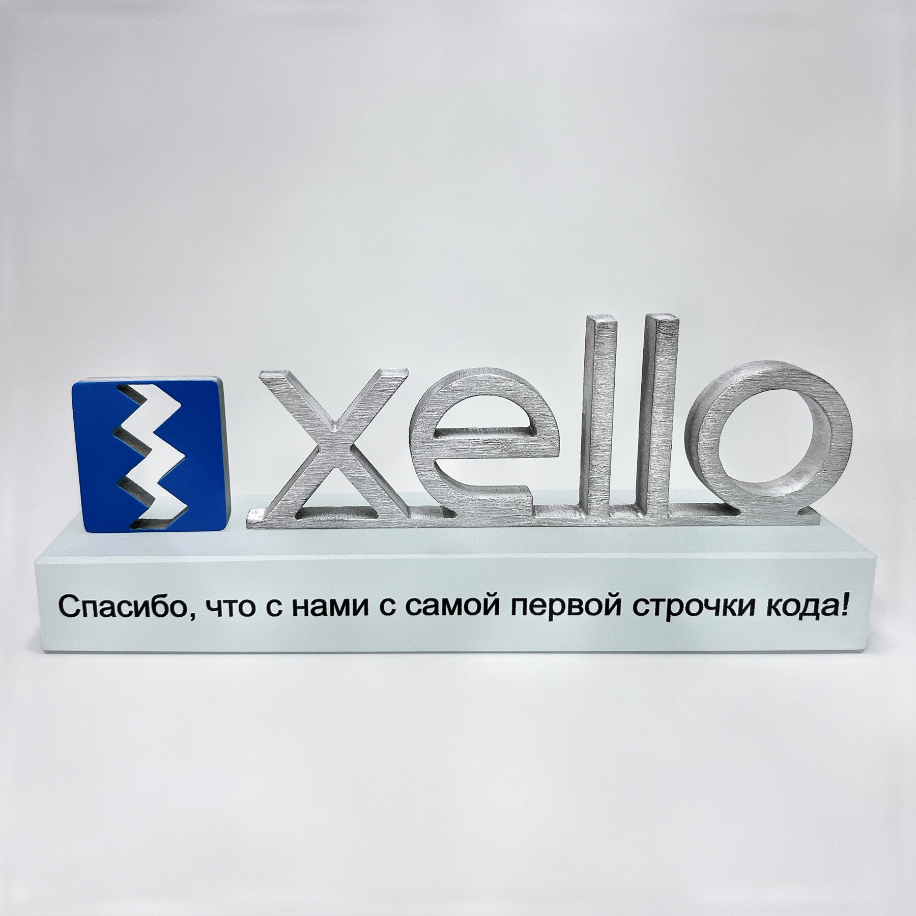 Статуэтка из металла и стекла «Xello»